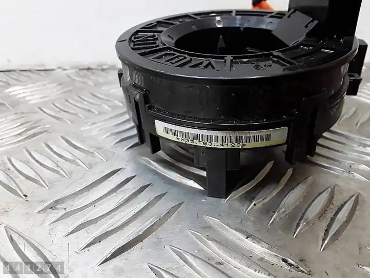 Toyota Auris 150 (2006 - 2012) X35T8341123 Контактное кольцо SRS — фото 6