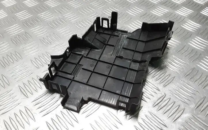 Volvo XC40 (2017 - )  32200335 Крышка ящика предохранителей