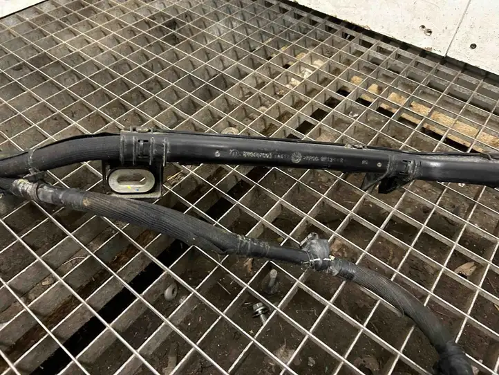 Dodge Ram (2018 - ) P68269816AB Плюсовой провод аккумулятора — фото 3