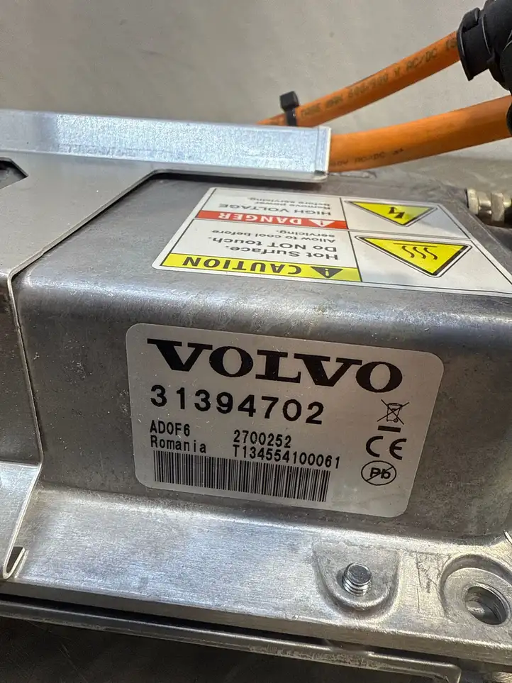 Volvo V60 (2013 - 2018) 31394702 Модуль беспроводной зарядки — фото 3