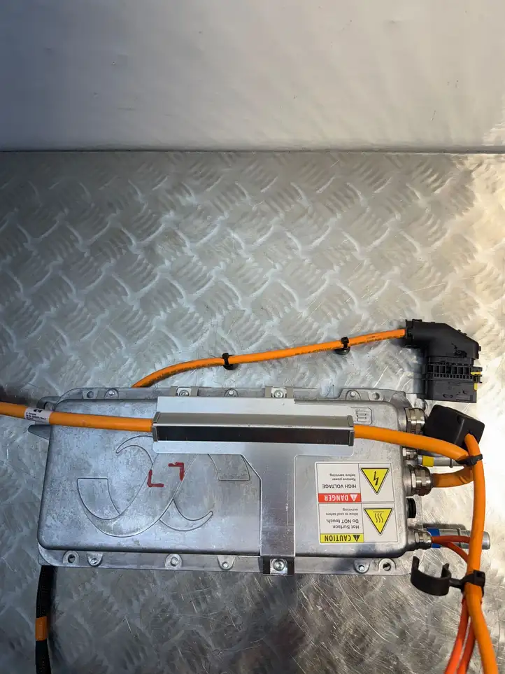 Volvo V60 (2013 - 2018) 31394702 Модуль беспроводной зарядки — фото 4