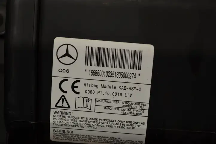 Mercedes-Benz ML W166 (2012 - 2017) a1668600102 Коленная подушка безопасности — фото 6