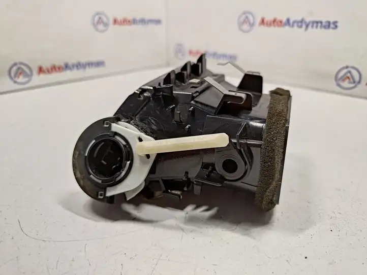 BMW 2 F22 F23 (2013 - 2017) 9205355 Боковой воздушный дефлектор — фото 2