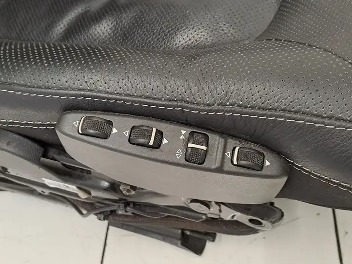 Mercedes-Benz CLS C218,X218 (2011 - 2017) 2128603502 Комплект салона — фото 43