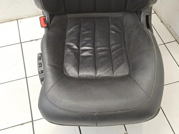 Mercedes-Benz CLS C218,X218 (2011 - 2017) 2128603502 Комплект салона — фото 51