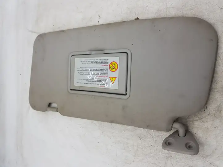 Nissan X-Trail T30 (2001 - 2007)   Щиток от солнца