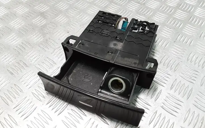 Mercedes-Benz ML W164 (2005 - 2011) A1648100030 Передняя пепельница — фото 4