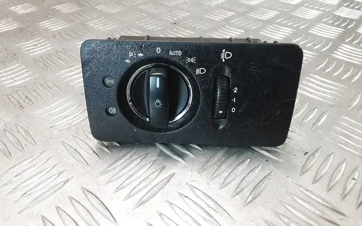 Mercedes-Benz R W251 (2005 - 2013) A2515453004 Включатель фонарей — фото 1