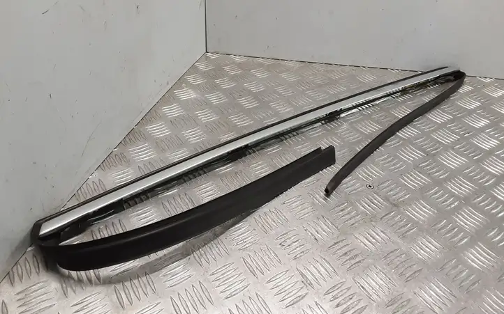 Mercedes-Benz R W251 (2005 - 2013) 2516981680 Накладка стекла задней двери — фото 1