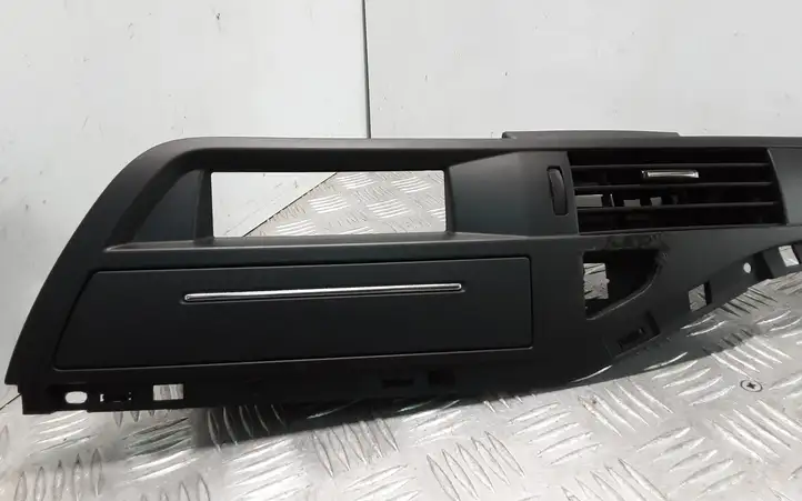 Citroen C5 (2004 - 2008) 9682443477 Центральный воздушный дефлектор — фото 2