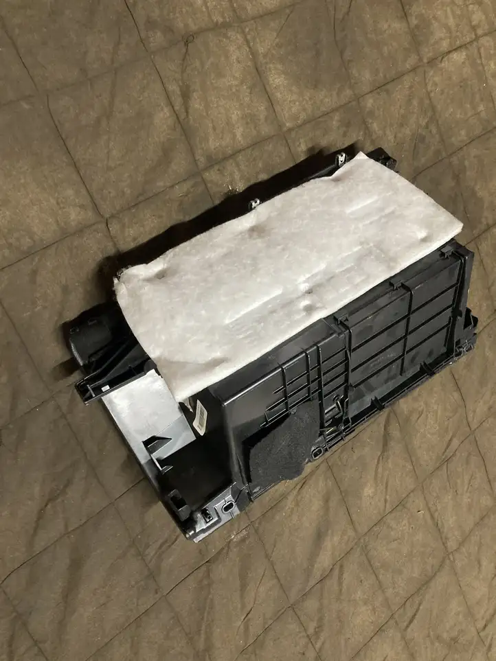Mercedes-Benz ML W164 (2005 - 2011) A1646890239 Бардачок в сборе — фото 4