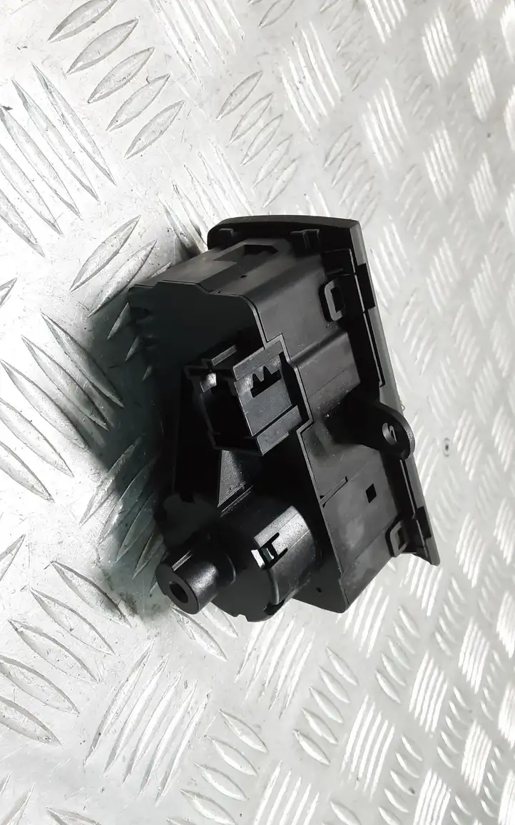 Mercedes-Benz E W211 (2002 - 2009) 2115450104 Включатель фонарей — фото 3