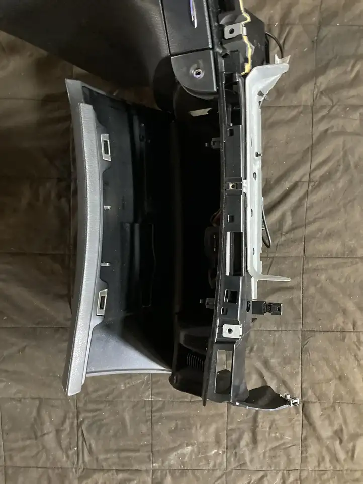 Mercedes-Benz E W211 (2002 - 2009) A2116801952 Бардачок в сборе — фото 4