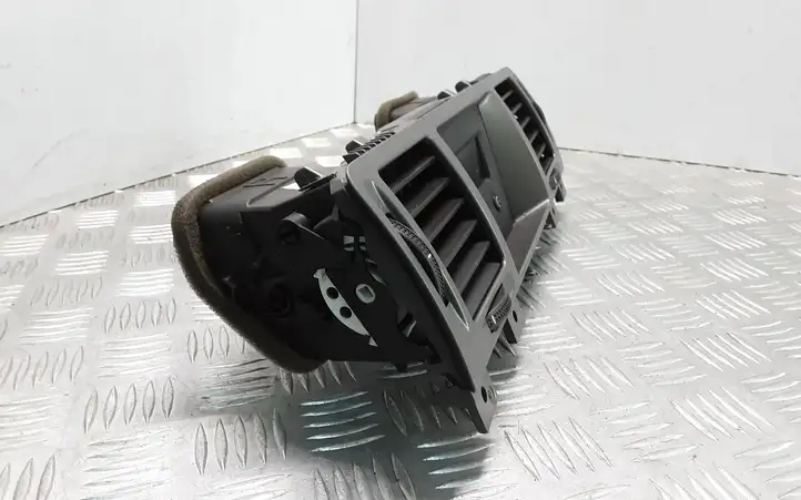 Opel Vectra C (2005 - 2009) 13208193 Центральный воздушный дефлектор — фото 4