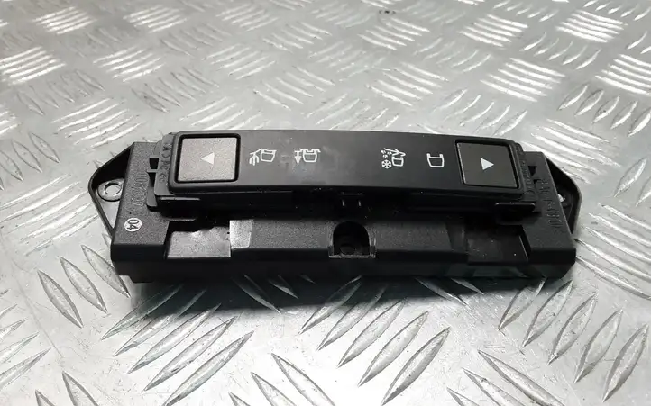 Land Rover Evoque I (2011 - 2015) GJ3214B596AA Включатель блокировки дифференциалов — фото 2