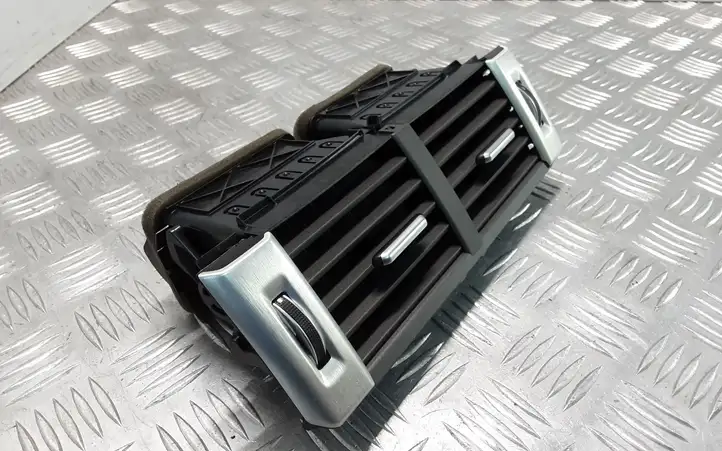 Land Rover Evoque I (2011 - 2015) GJ32014L21AA Центральный воздушный дефлектор — фото 2