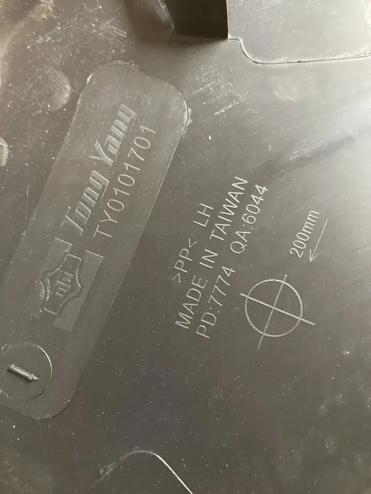 Toyota Hilux (AN10, AN20, AN30) (2008 - 2011) TY01017MAL Накладка колесной арки — фото 4