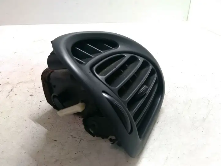 Citroen Xsara Picasso (1999 - 2012) 9631280077 Боковой воздушный дефлектор — фото 2