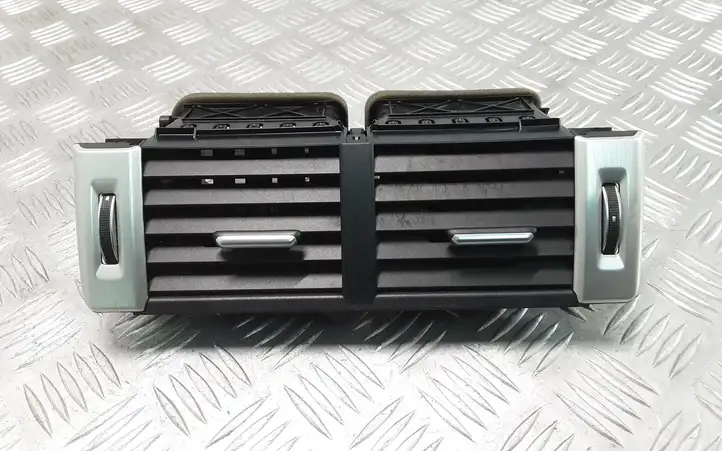 Land Rover Range Rover Evoque L538 (2015 - 2018) GJ32014L21AB Центральный воздушный дефлектор — фото 1
