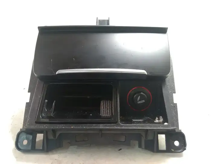 Audi A4 S4 B8 8K (2011 - 2015) 8K0857951 Передняя пепельница — фото 2