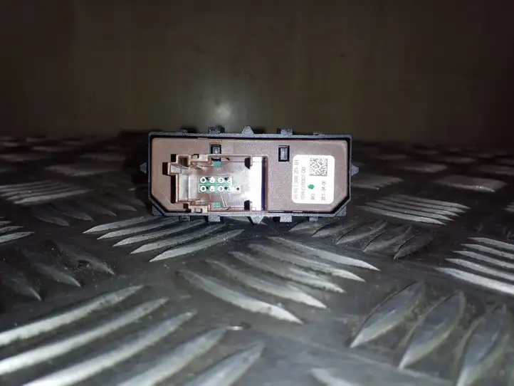 Peugeot 508 (2010 - 2014)  96661588ZD Включатель сигнализации