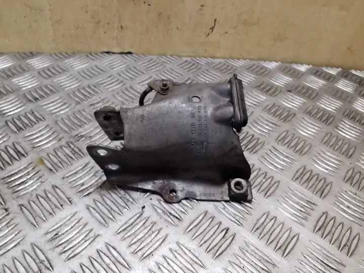 Audi A4 S4 B8 8K (2007 - 2011) 8K0399059A Кронштейн двигателя — фото 1