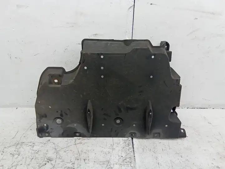 Toyota Prius (XW30) (2009 - 2015) 5839847031 Защита топливного бака — фото 4