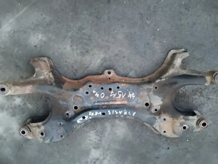 Toyota Avensis Verso (2004 - 2009) 151 Передняя балка подвески — фото 1
