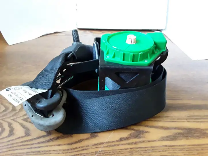 Opel Insignia A (2008 - 2017)  3063560 Передний ремень безопасности