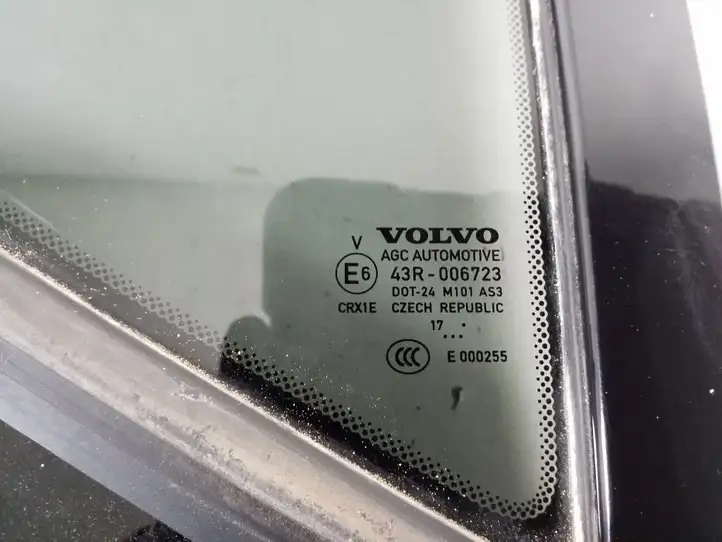 Volvo XC40 (2017 - ) 31442384 Форточка двери — фото 3