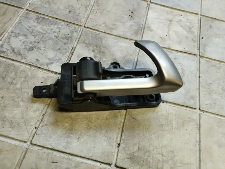 Hyundai Santa Fe (2005 - 2009) 82623CM000 Внутренняя ручка задней двери — фото 1