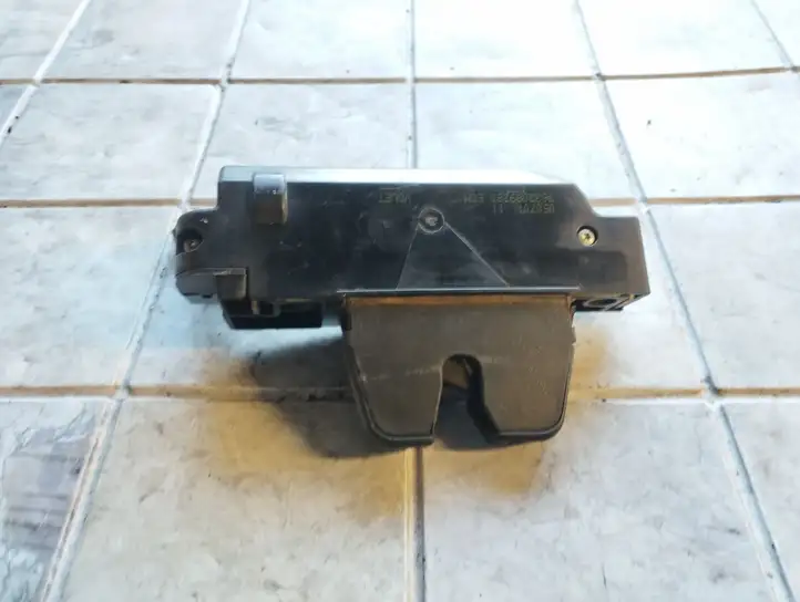 Peugeot 307 CC (2001 - 2005) 9633089280 Замок крышки багажника — фото 2