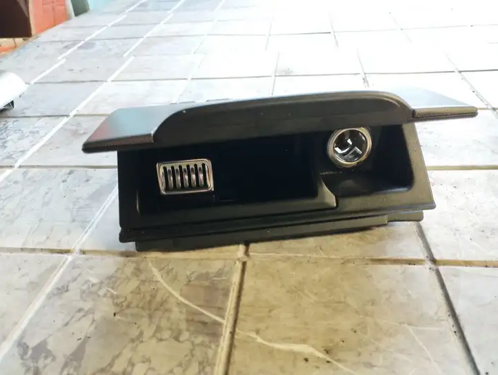 Honda Accord (2003 - 2007) Пепельница — фото 1
