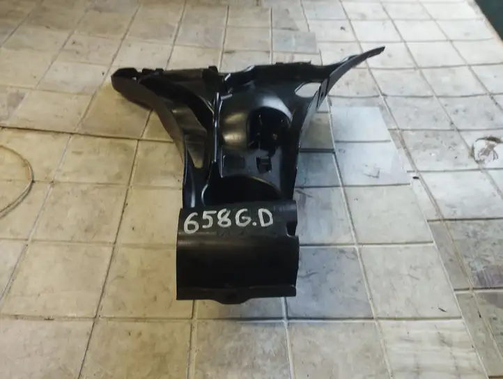 BMW 5 E60 E61 (2004 - 2010) 5112706079611 Кронштейн заднего бампера — фото 1