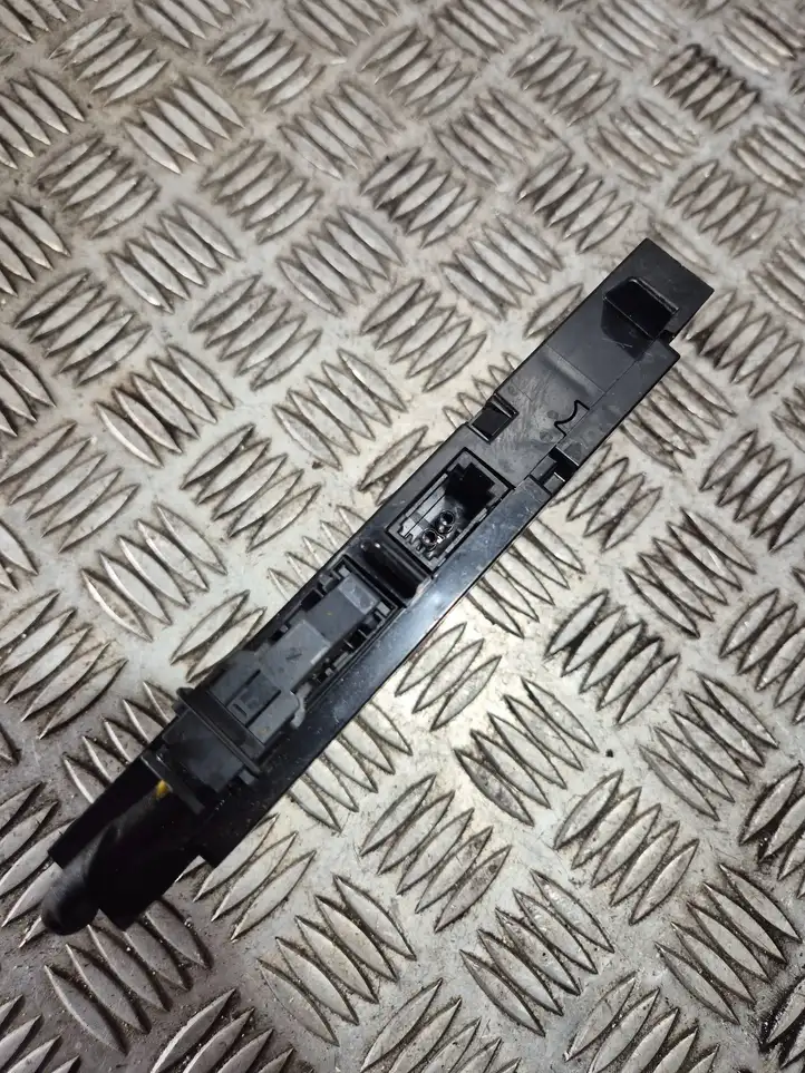 Volvo XC90 (2006 - 2014) 31350022 Блок GSM — фото 3