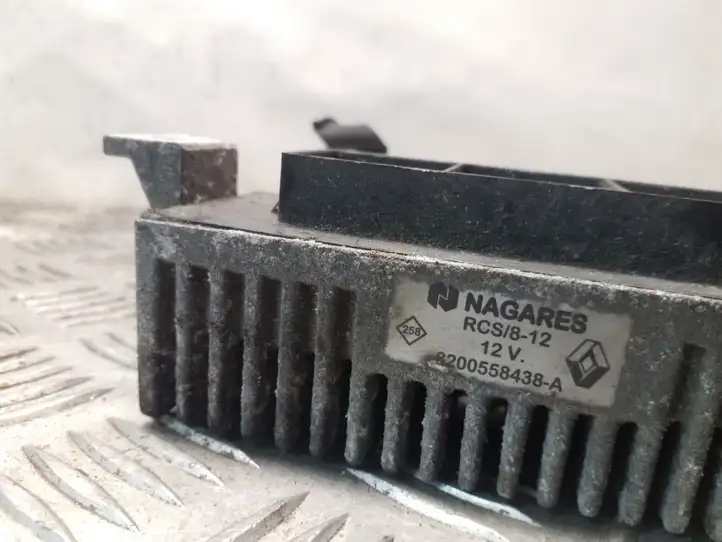 Nissan Juke I F15 (2010 - 2018) 8200558438A Реле накала свечей — фото 4