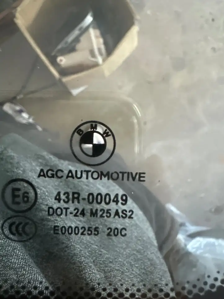 BMW 5 G30 G31 (2016 - ) 43R00049 Форточка двери — фото 5