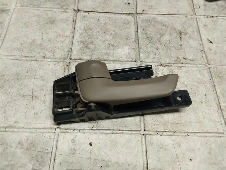 Kia Sportage (2008 - 2010) 826131F000 Внутренняя ручка задней двери — фото 1
