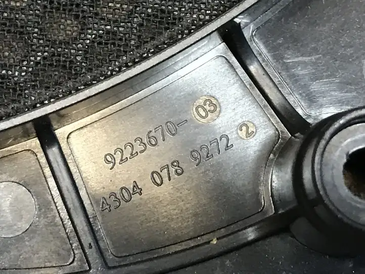 BMW 1 F20 F21 (2011 - 2019) 9223670 Накладка центрального динамика — фото 7