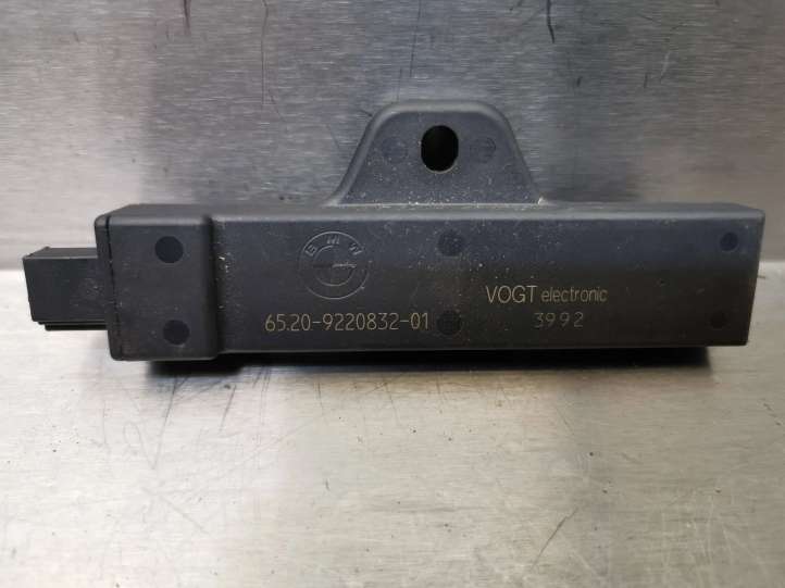 6520922083201 BMW 5 F10 F11 Interjero komforto antena