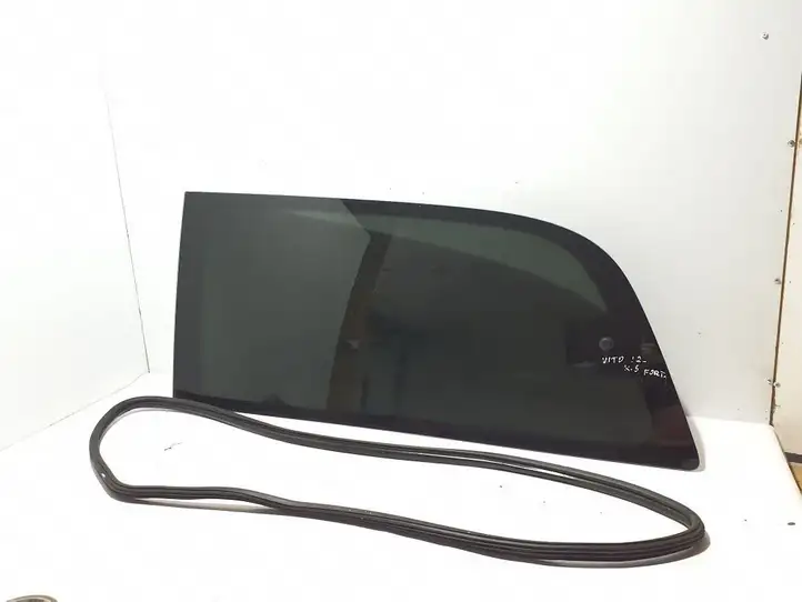 Mercedes-Benz Vito Viano W639 (2010 - 2015) A6396720813 Заднее боковое стекло — фото 1