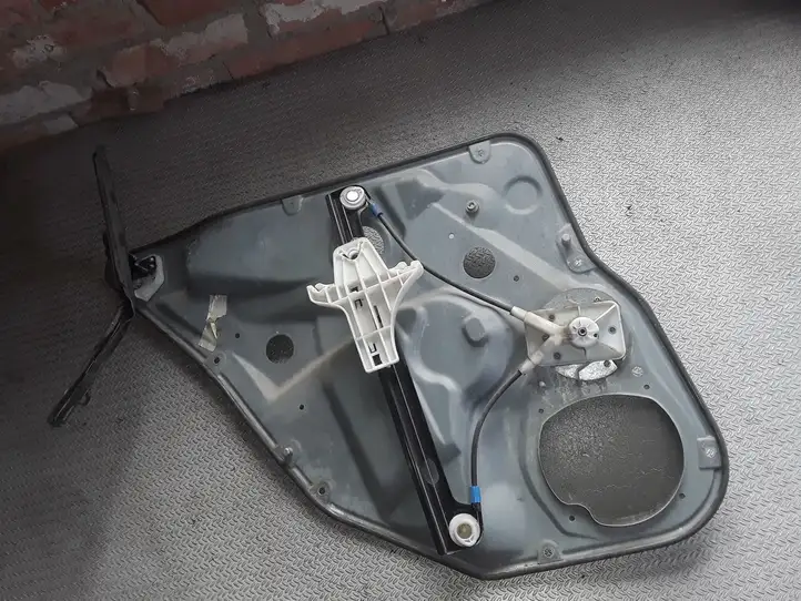 Seat Ibiza III (6L) (2002 - 2008) 6L4839756 Механический стеклоподъемник задней двери — фото 3