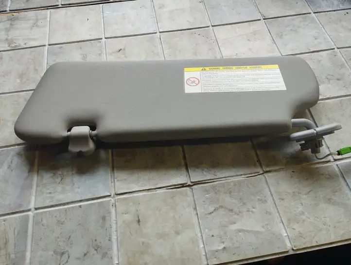 Honda CR-V (2006 - 2009) Солнцезащитный козырек — фото 3
