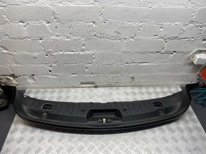 BMW 5 GT F07 (2010 - 2017)  9139171 Отделка порога багажника