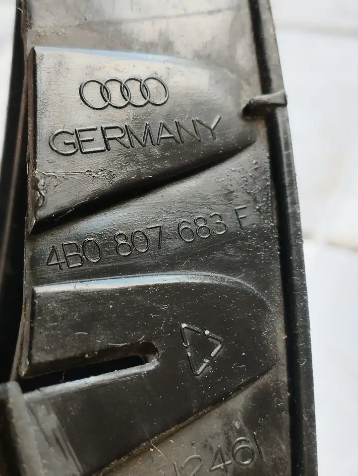 Audi A6 S6 C5 4B (1997 - 2001) 4B0807683F Нижняя решетка переднего бампера — фото 3