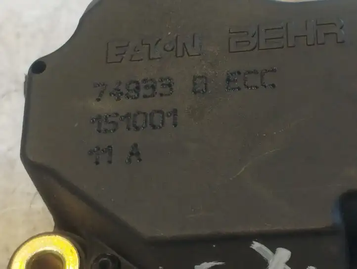 Peugeot 307 CC (2001 - 2005) 74933D Двигатель задвижки потока воздуха — фото 2
