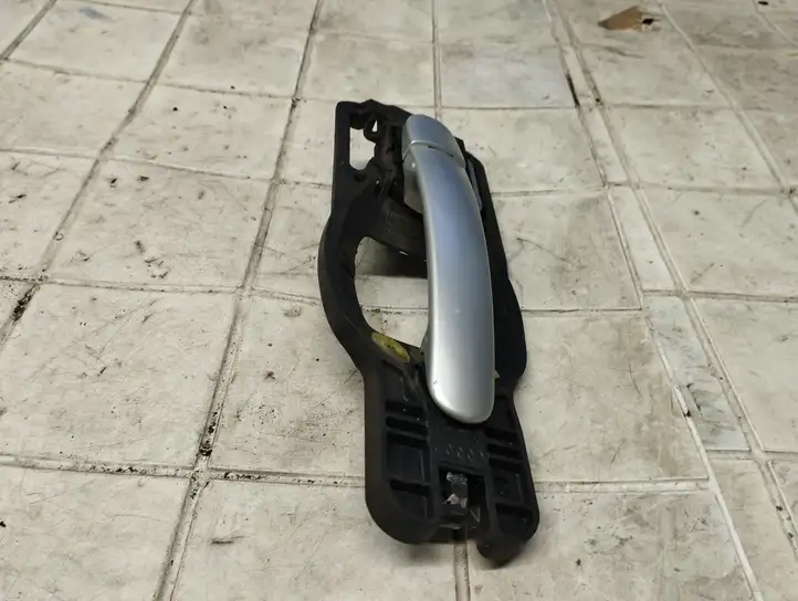 Audi (1999 - 2007) 8Z0837885A Наружная ручка задней двери — фото 4