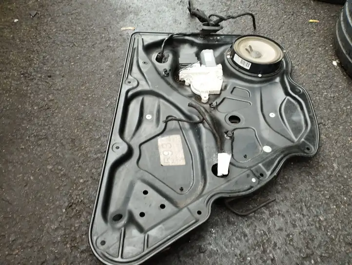 Volkswagen PASSAT B6 (2005 - 2010)  98086110Z Передний комплект электрического механизма для подъема окна