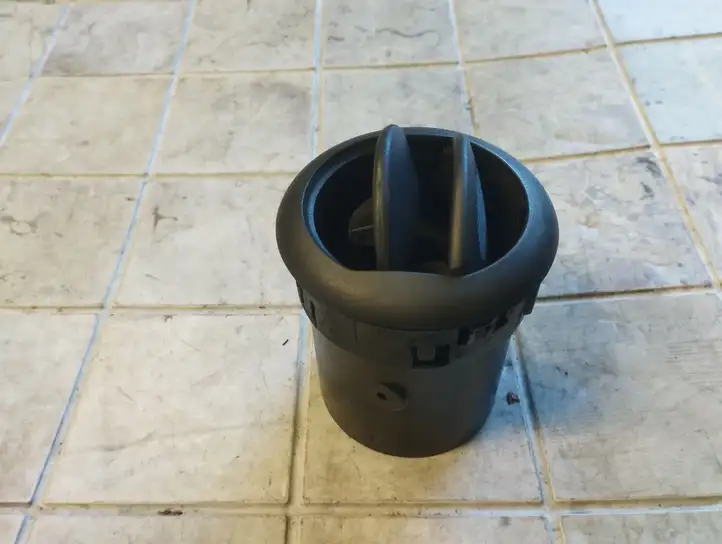 Fiat Doblo (2000 - 2009)  225363 Центральный дефлектор