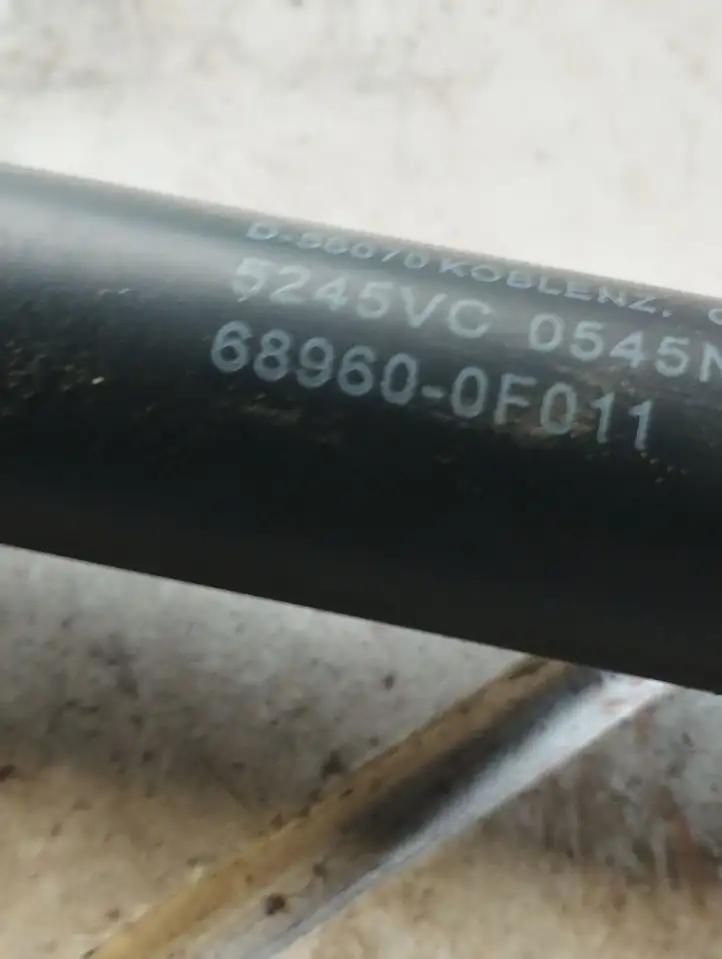 Toyota Corolla Verso AR10 (2004 - 2009) 689600F011 Амортизатор крышки багажника — фото 5